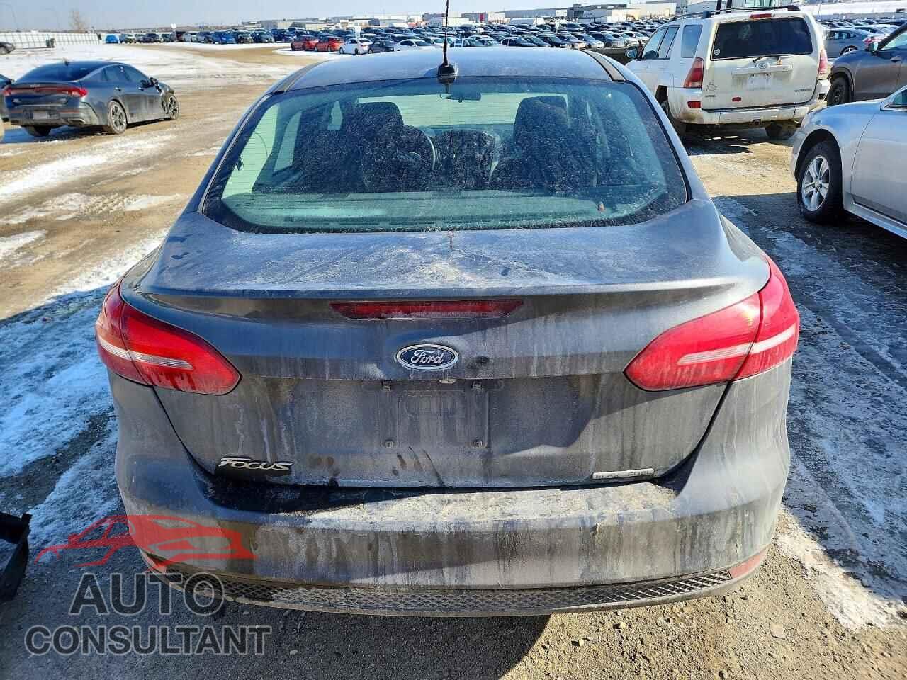 FORD FOCUS 2015 - 1FADP3E29FL309519