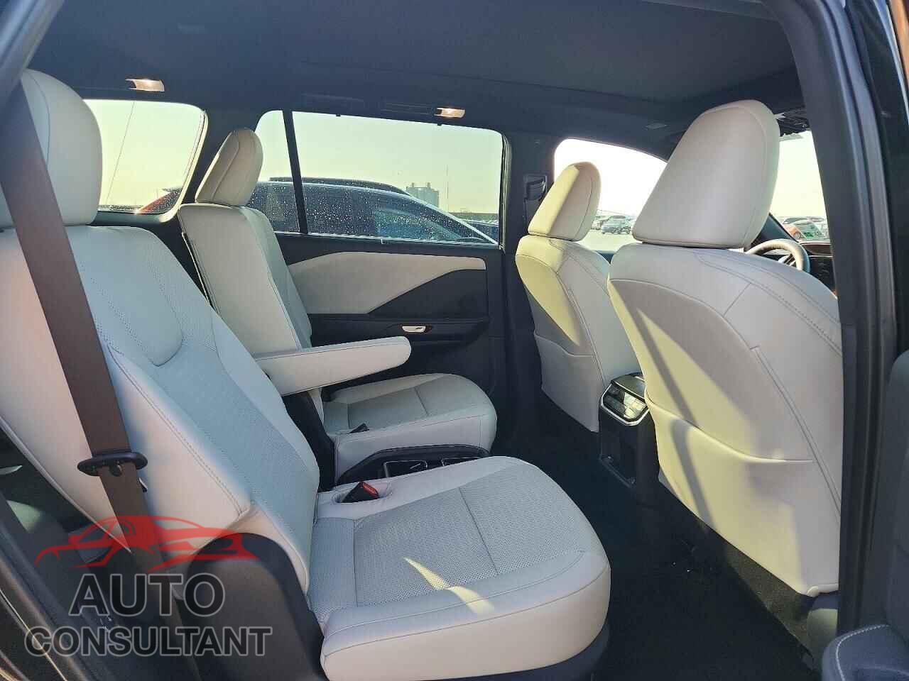 LEXUS UNKNOWN 2025 - 5TDAAAB69SS022071