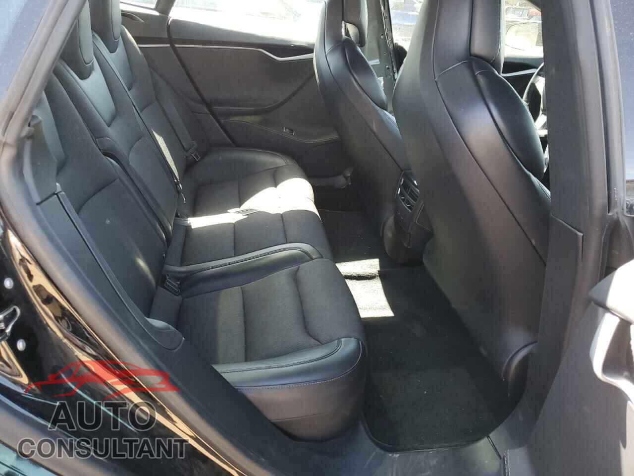 TESLA MODEL S 2018 - 5YJSA1E28JF281568
