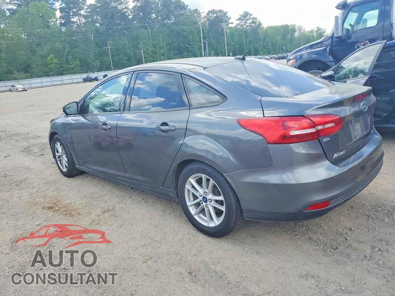FORD FOCUS 2017 - 1FADP3F22HL264277