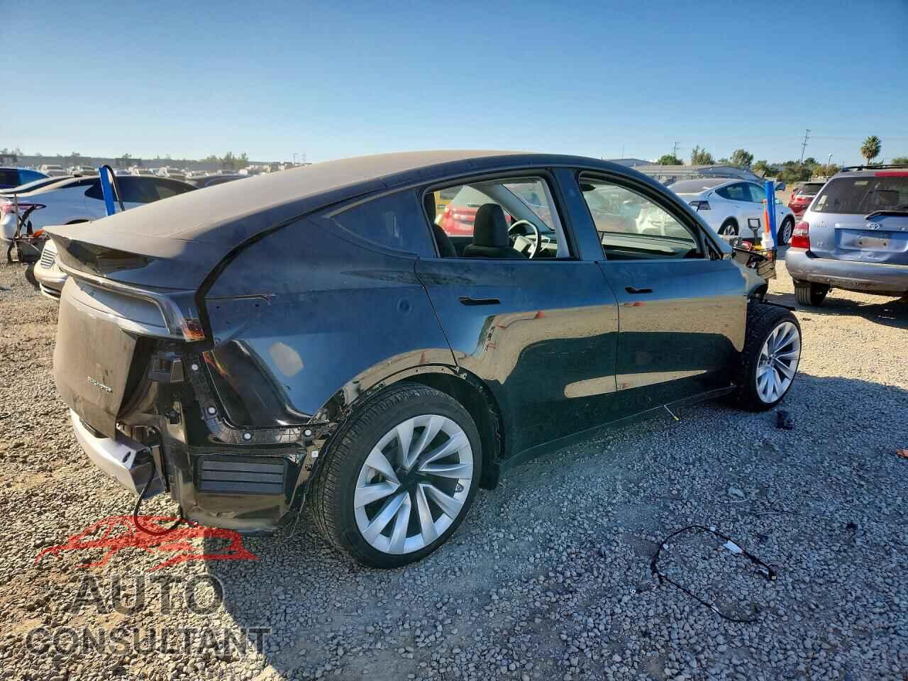 TESLA MODEL Y 2026 - 7SAYGDEEXTA589767