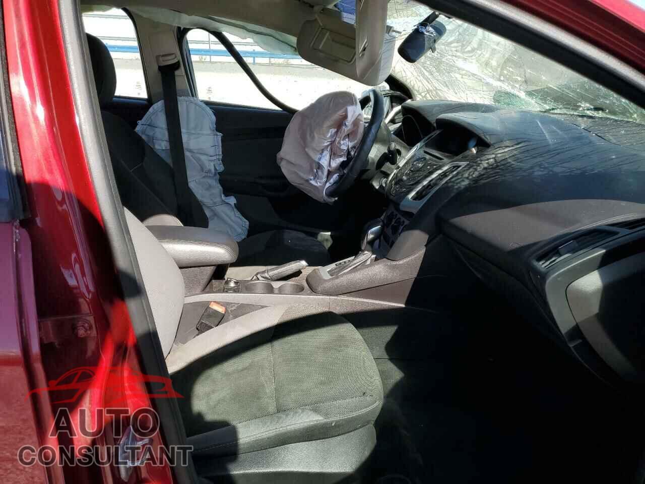 FORD FOCUS 2014 - 1FADP3F29EL198385