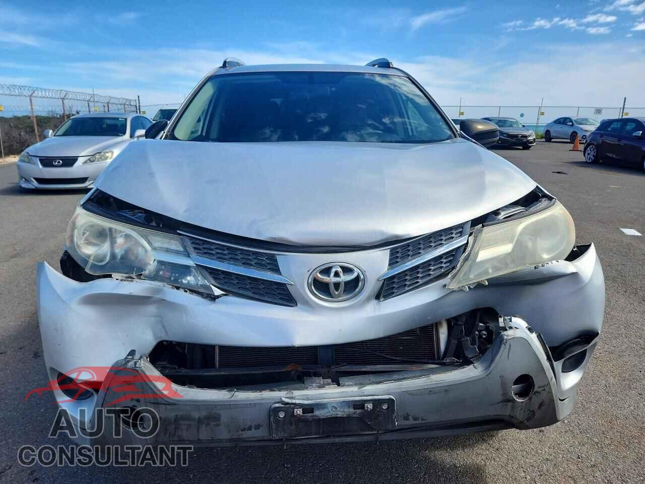 TOYOTA RAV4 2014 - JTMZFREV2EJ011663
