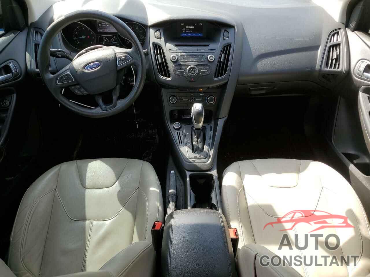 FORD FOCUS 2016 - 1FADP3K2XGL310944