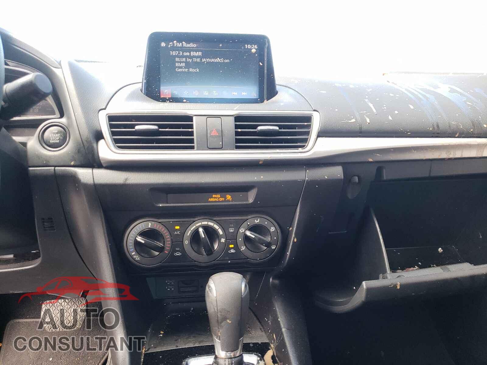 MAZDA 3 2017 - 3MZBN1U75HM109034