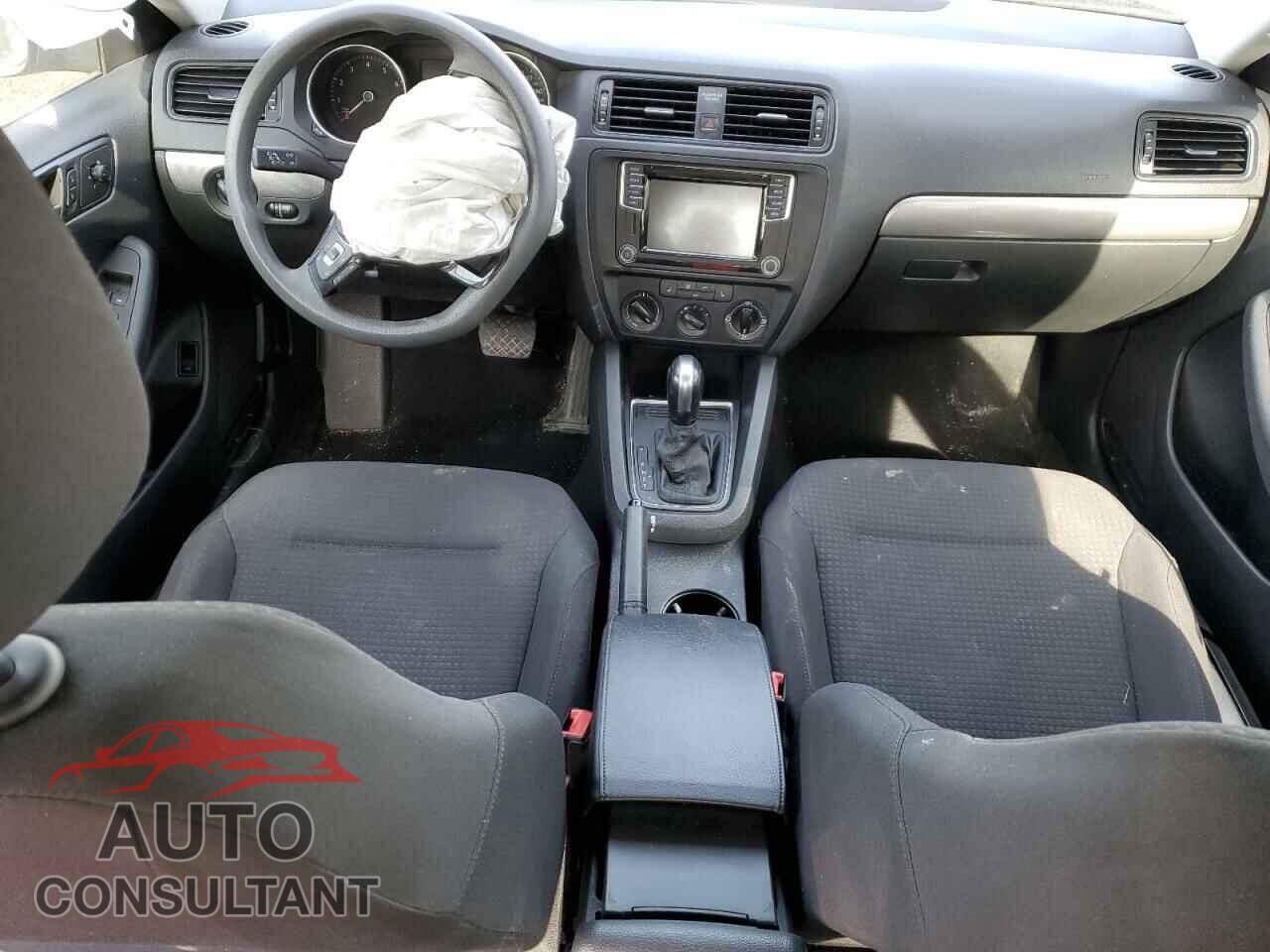VOLKSWAGEN JETTA 2017 - 3VW2B7AJ4HM260426