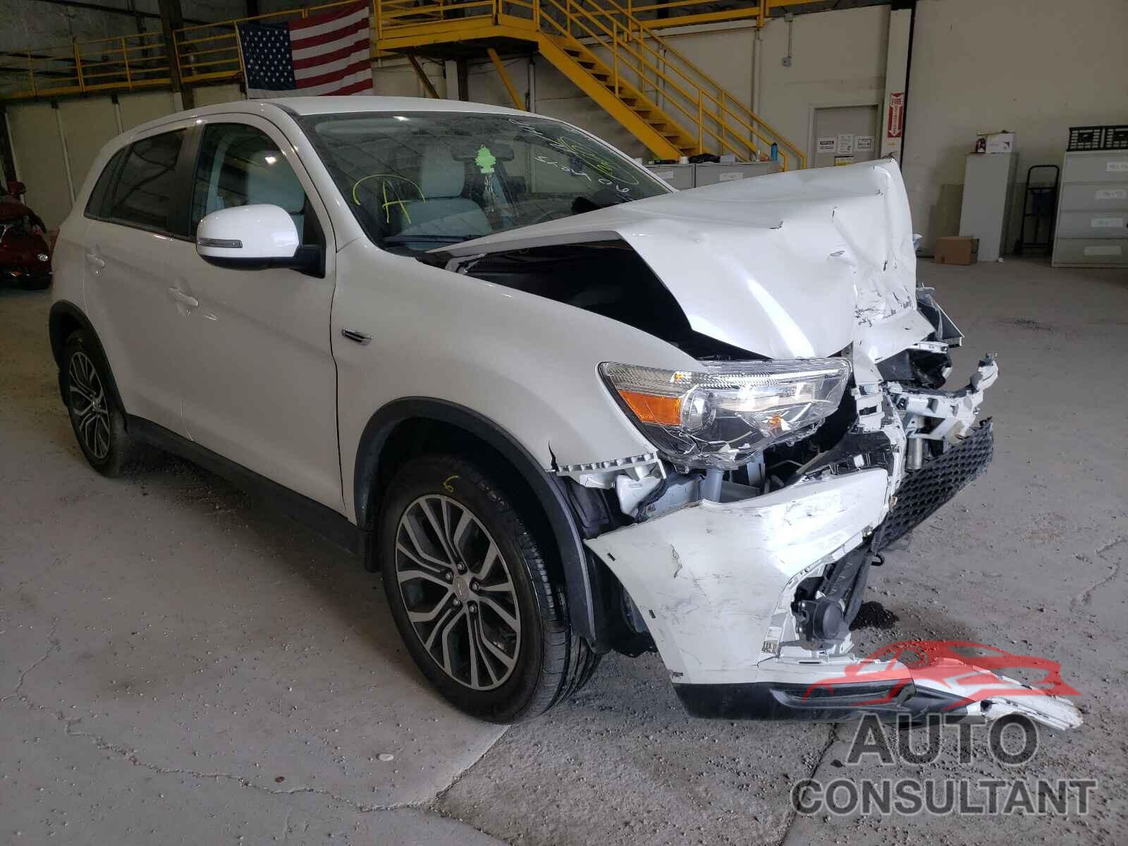 MITSUBISHI OUTLANDER 2018 - JA4AR3AU7JU020974
