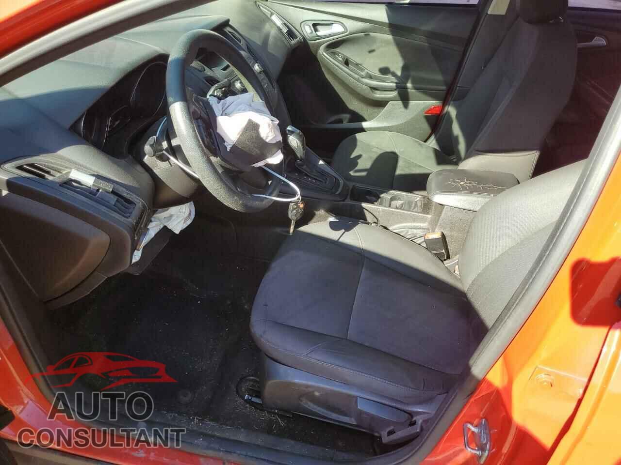 FORD FOCUS 2016 - 1FADP3F29GL290776