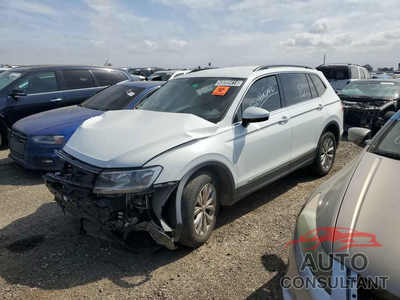 VOLKSWAGEN TIGUAN 2018 - 3VV2B7AX9JM001753