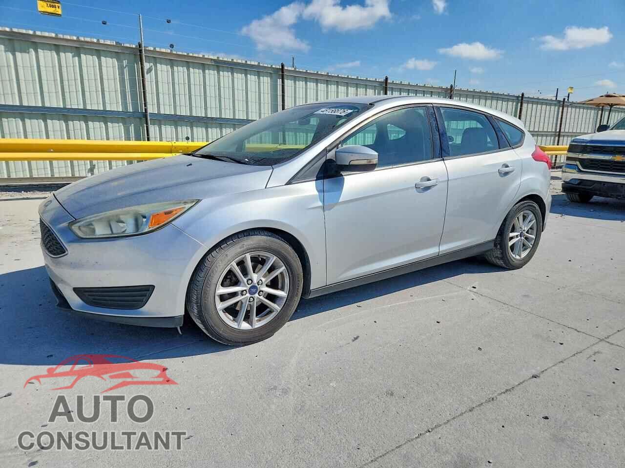 FORD FOCUS 2015 - 1FADP3K24FL307357