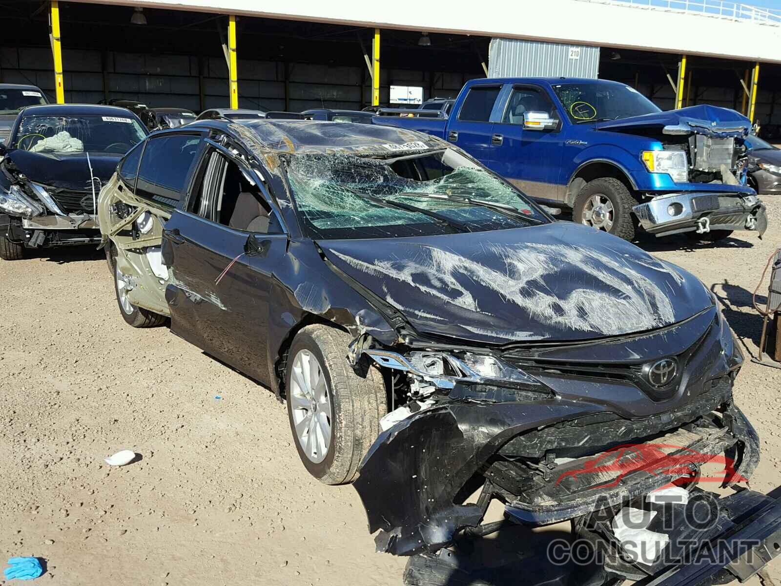 TOYOTA CAMRY 2018 - 4T1B11HK0JU535899