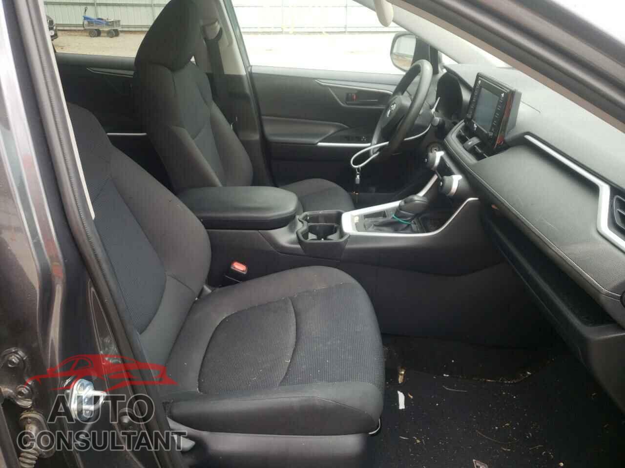 TOYOTA RAV4 2019 - 2T3H1RFV8KW041904