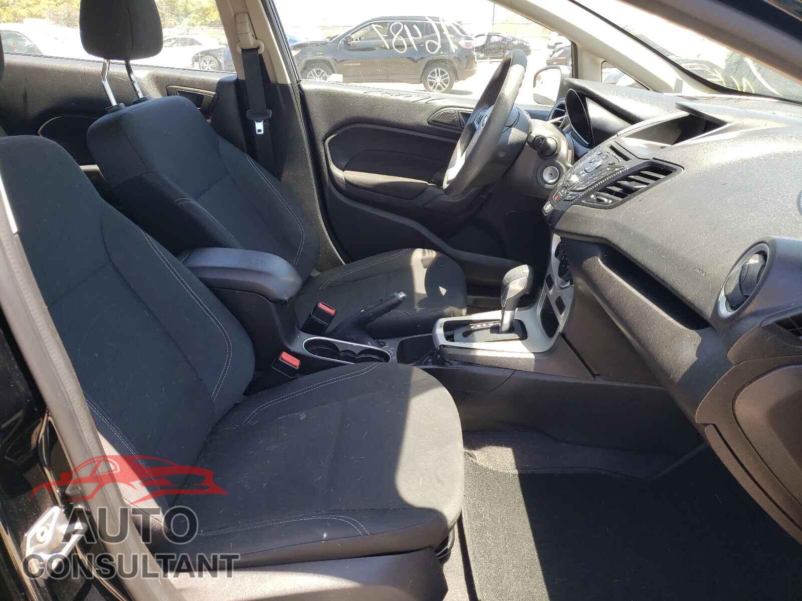 FORD FIESTA 2017 - 3FADP4EJ0HM147925