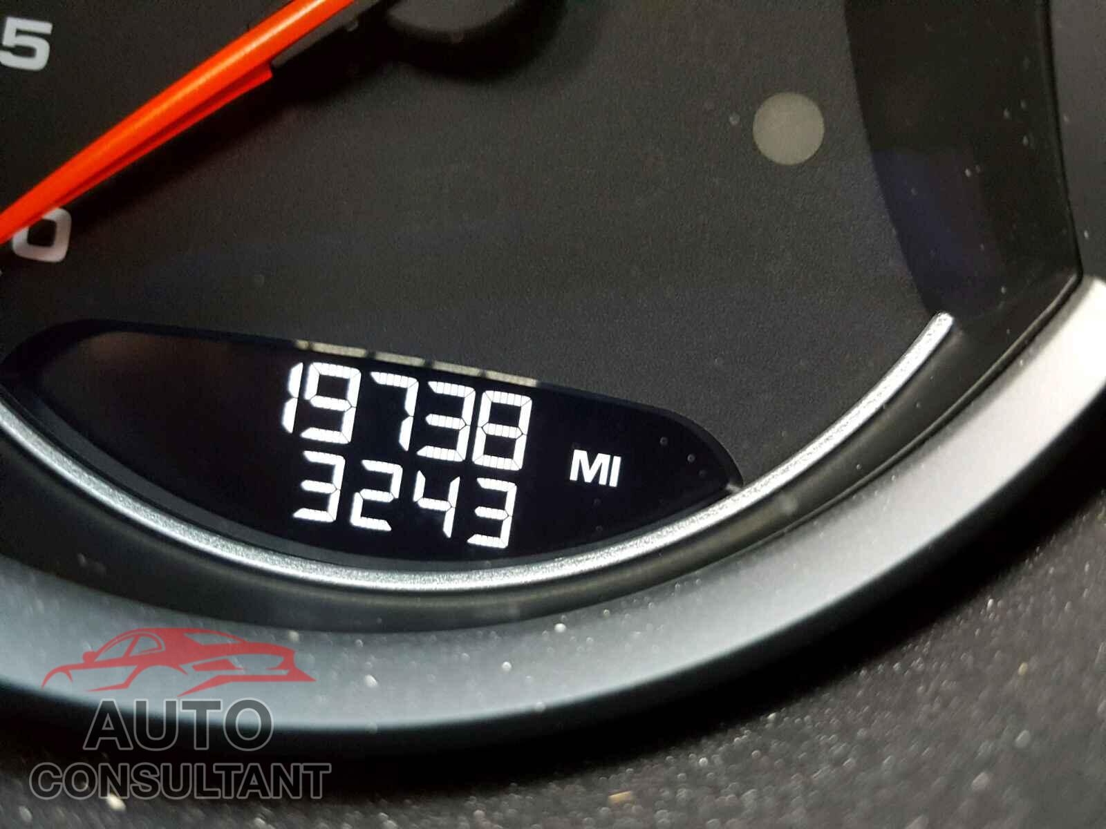 PORSCHE CAYENNE GTS 2016 - WP1AD2A26GLA79136