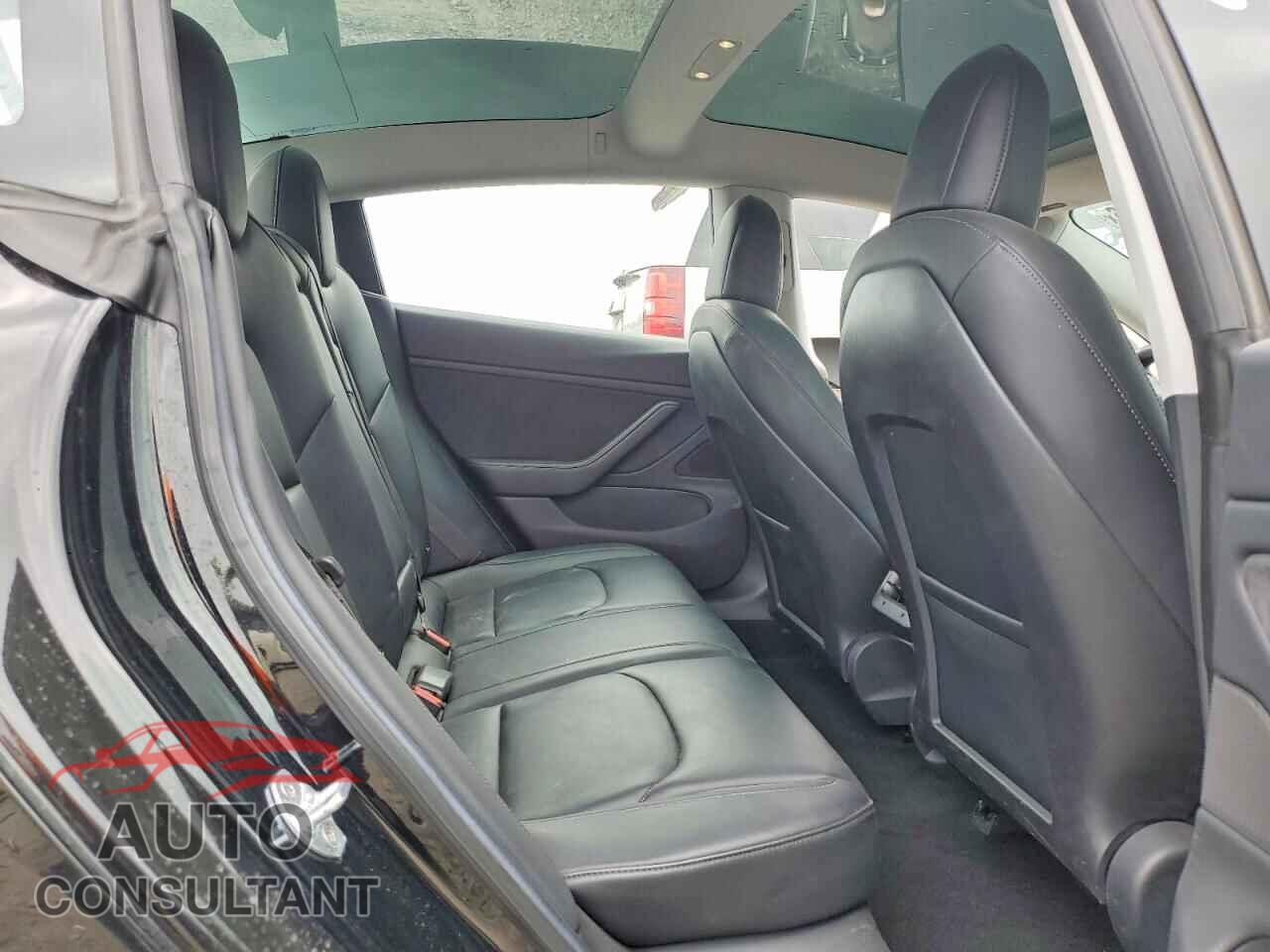 TESLA MODEL 3 2018 - 5YJ3E1EA9JF007702