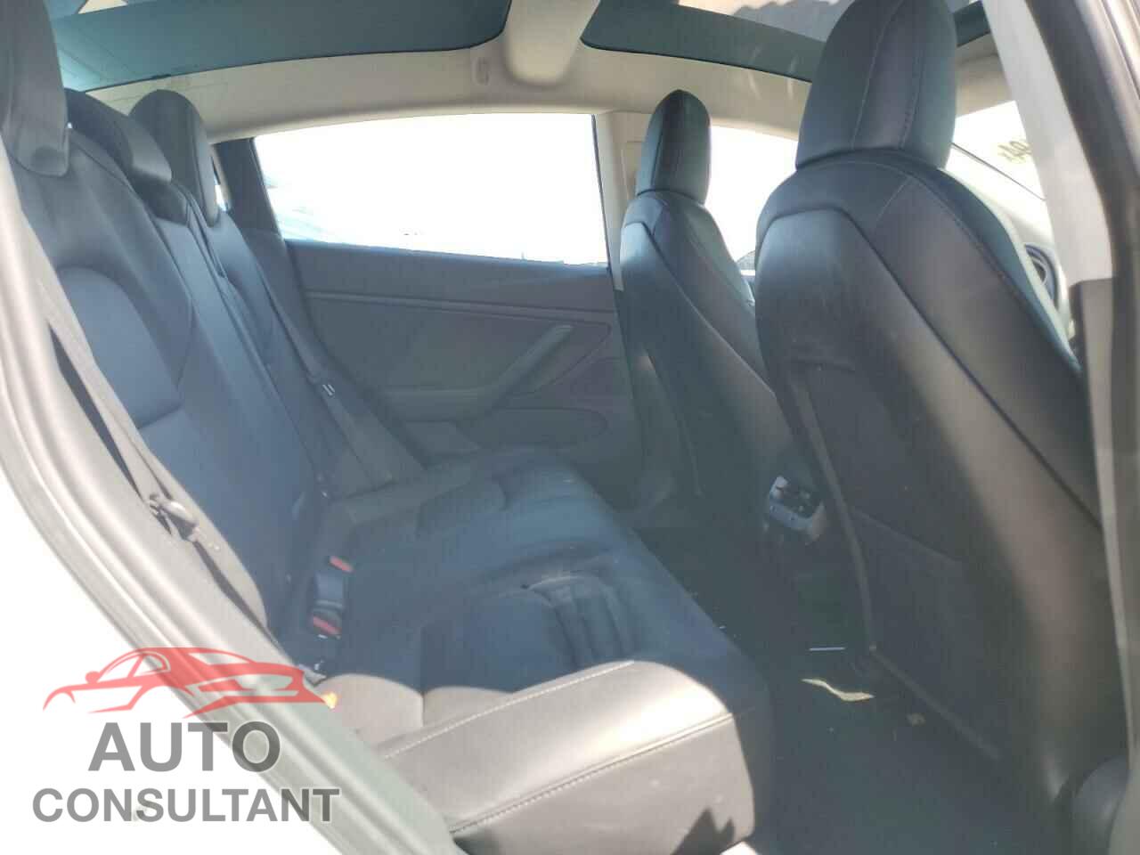 TESLA MODEL 3 2018 - 5YJ3E1EB7JF106575
