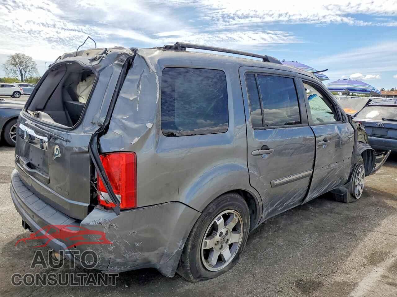 HONDA PILOT 2011 - 5FNYF3H98BB044855