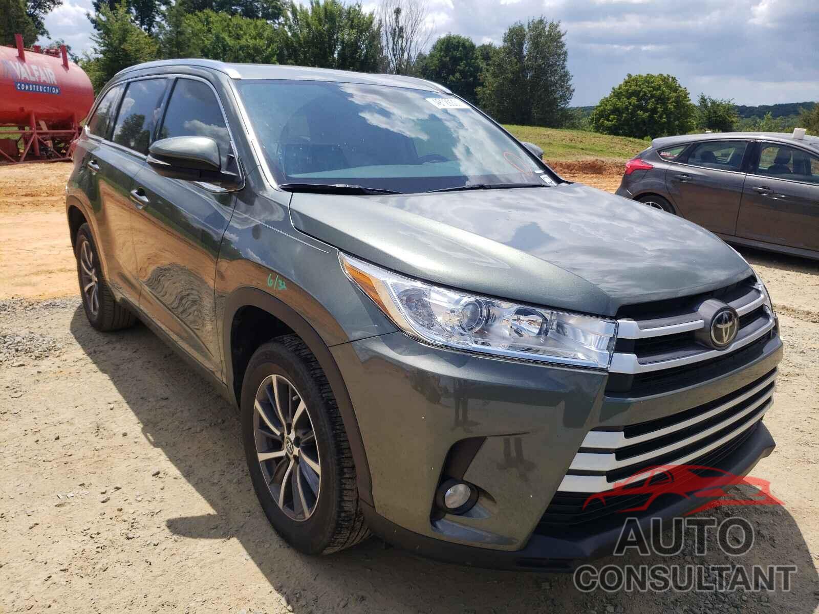 TOYOTA HIGHLANDER 2018 - 5TDKZRFH7JS236370