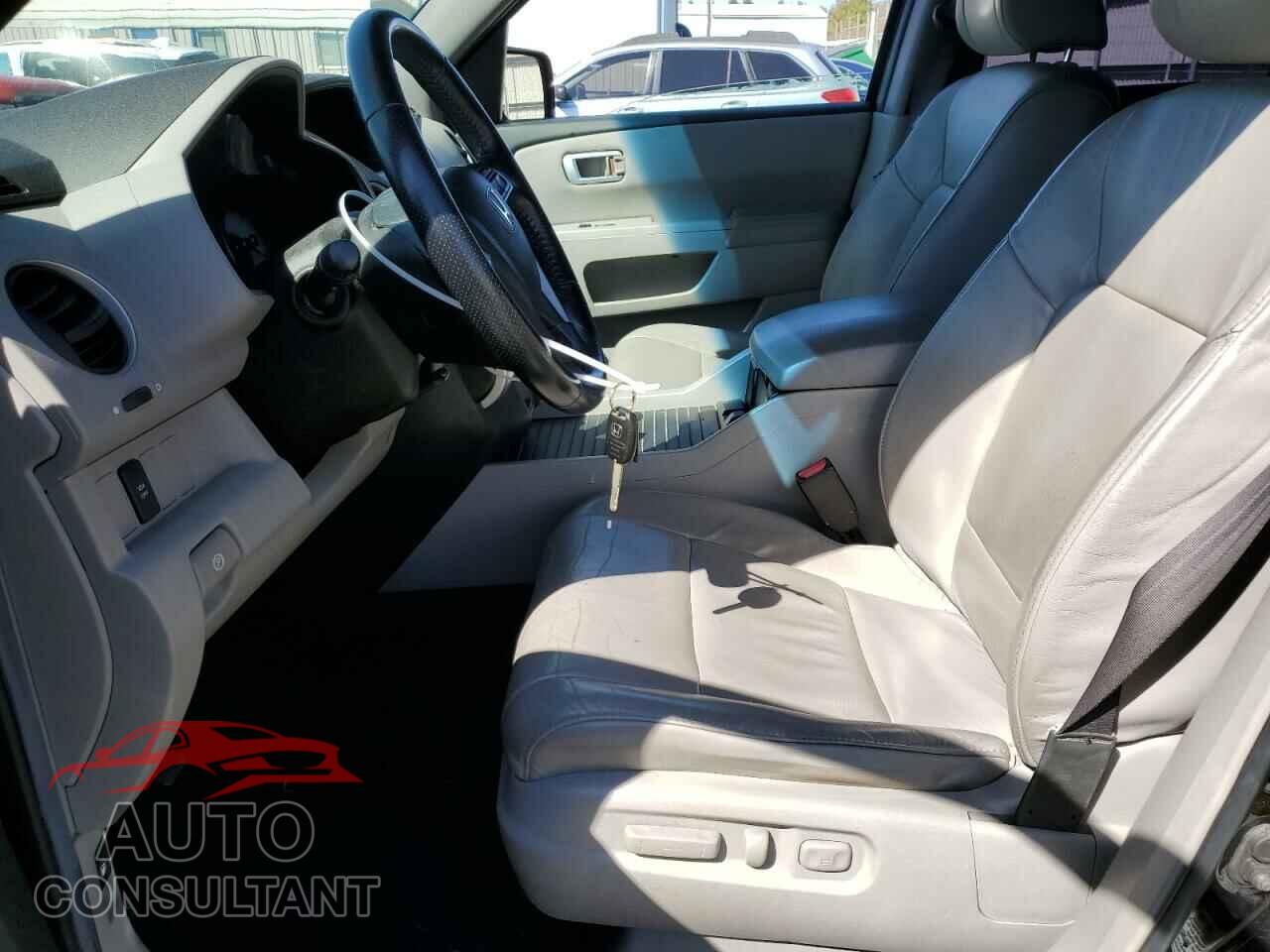 HONDA PILOT 2011 - 5FNYF4H63BB105914