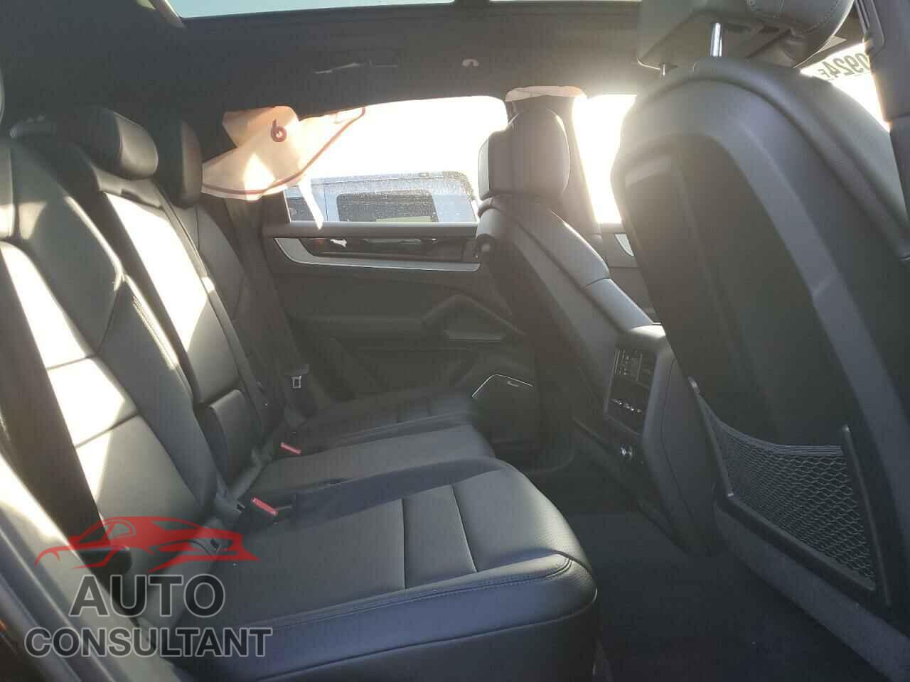 PORSCHE CAYENNE 2024 - WP1AA2AY0RDA05849