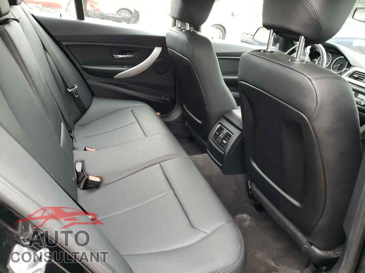 BMW 3 SERIES 2016 - WBA8E5G55GNU21029