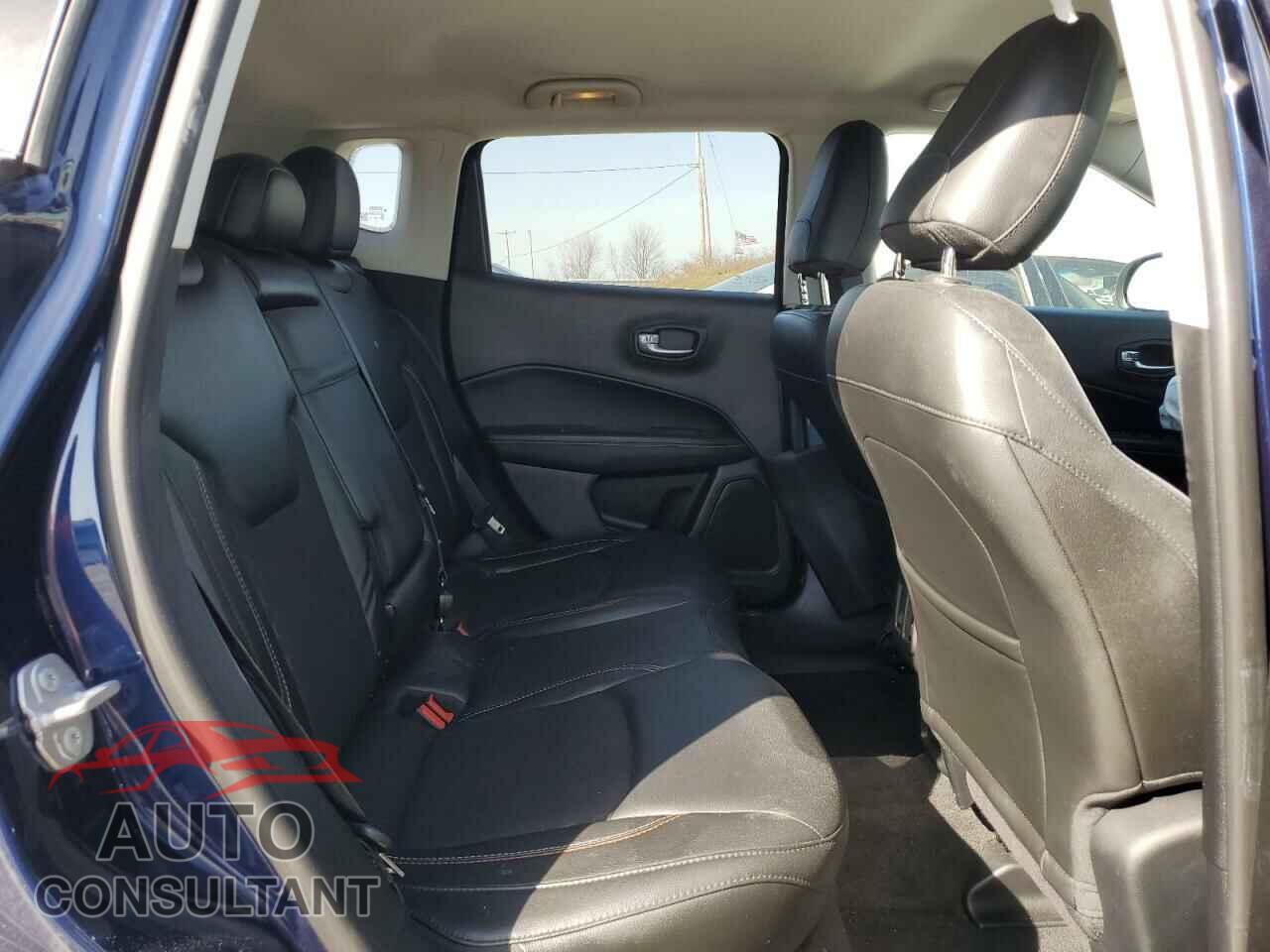 JEEP COMPASS 2018 - 3C4NJDBB8JT337156