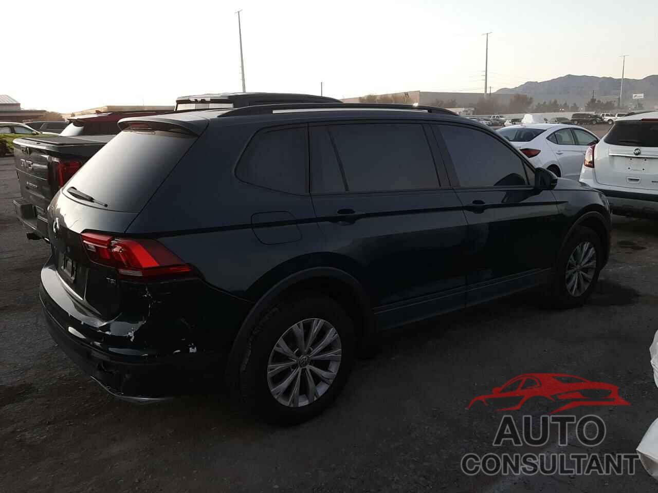 VOLKSWAGEN TIGUAN 2018 - 3VV1B7AX1JM062980