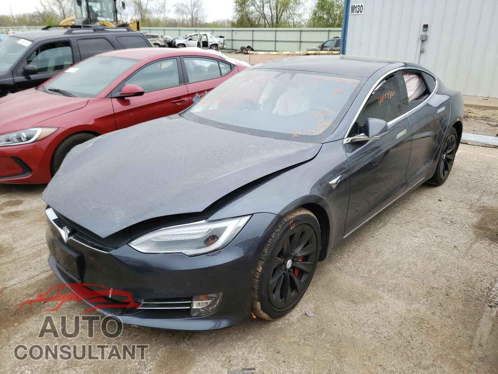 TESLA MODEL S 2017 - 5YJSA1E25HF217143