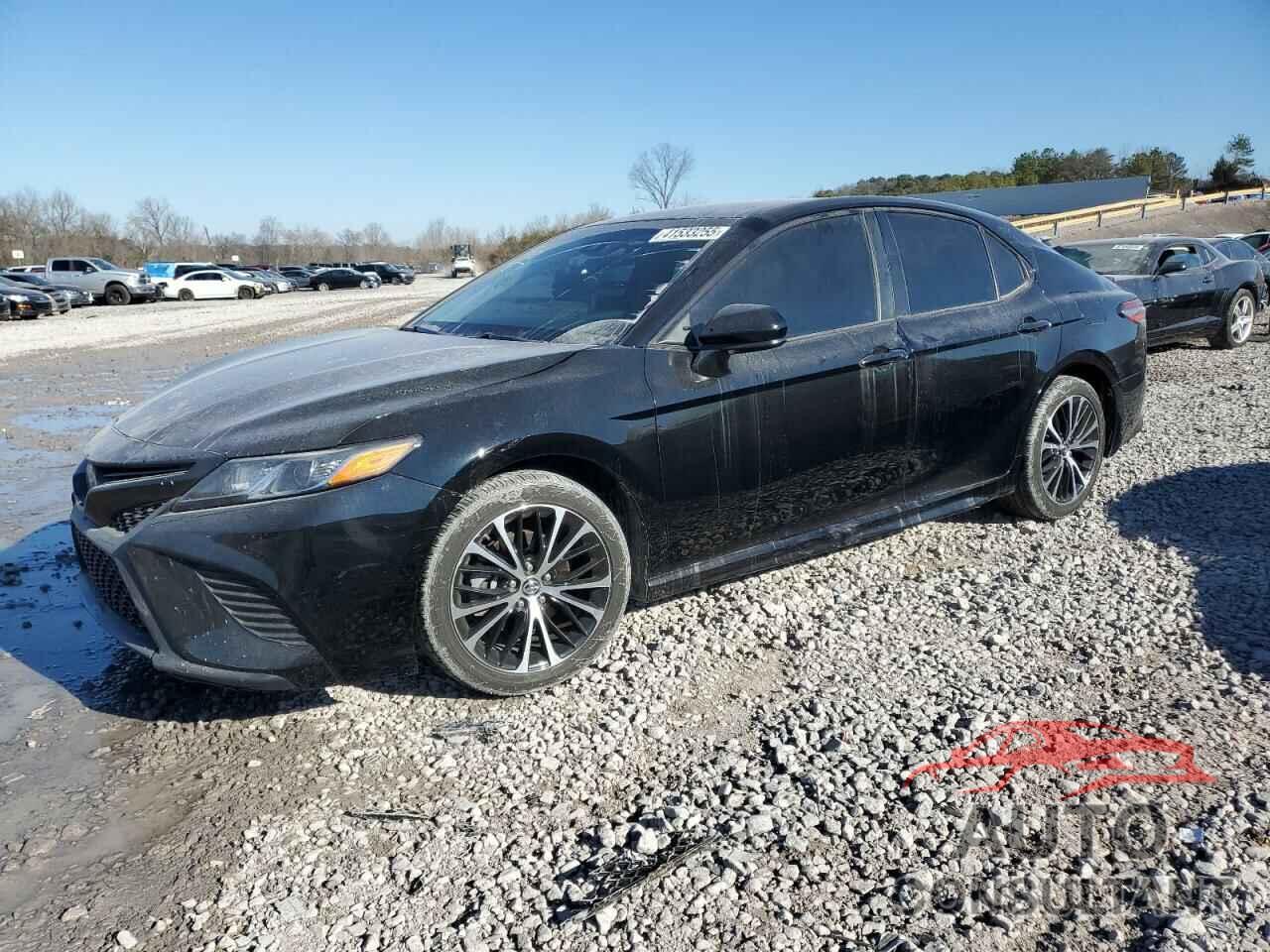TOYOTA CAMRY 2018 - 4T1B11HK2JU152188