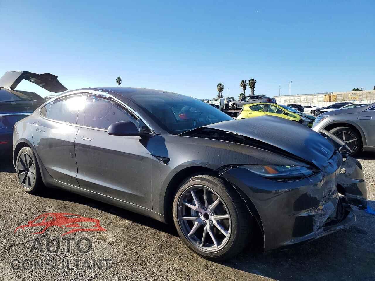 TESLA MODEL 3 2024 - 5YJ3E1EA5RF718146