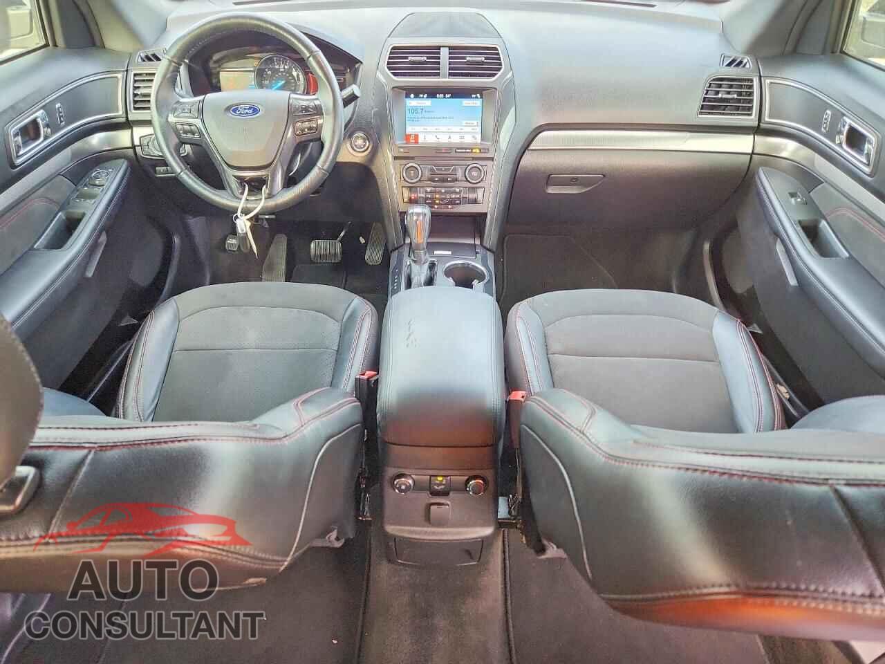 FORD EXPLORER 2018 - 1FM5K7D88JGB17368