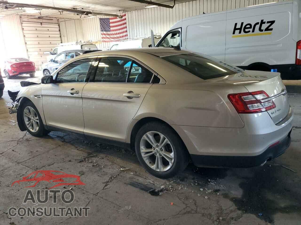 FORD TAURUS 2017 - 1FAHP2E80HG139952