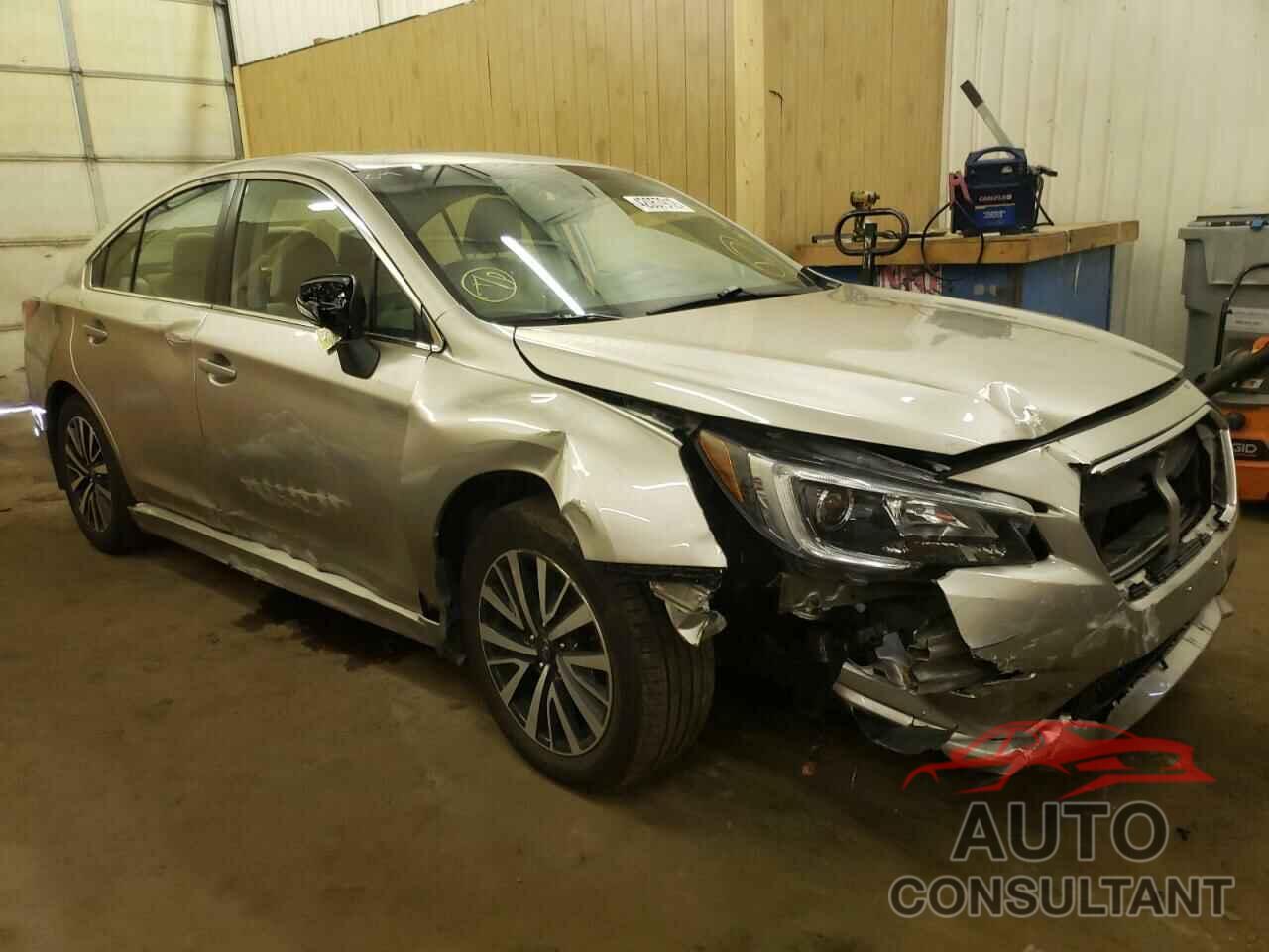 SUBARU LEGACY 2018 - 4S3BNAH65J3013383