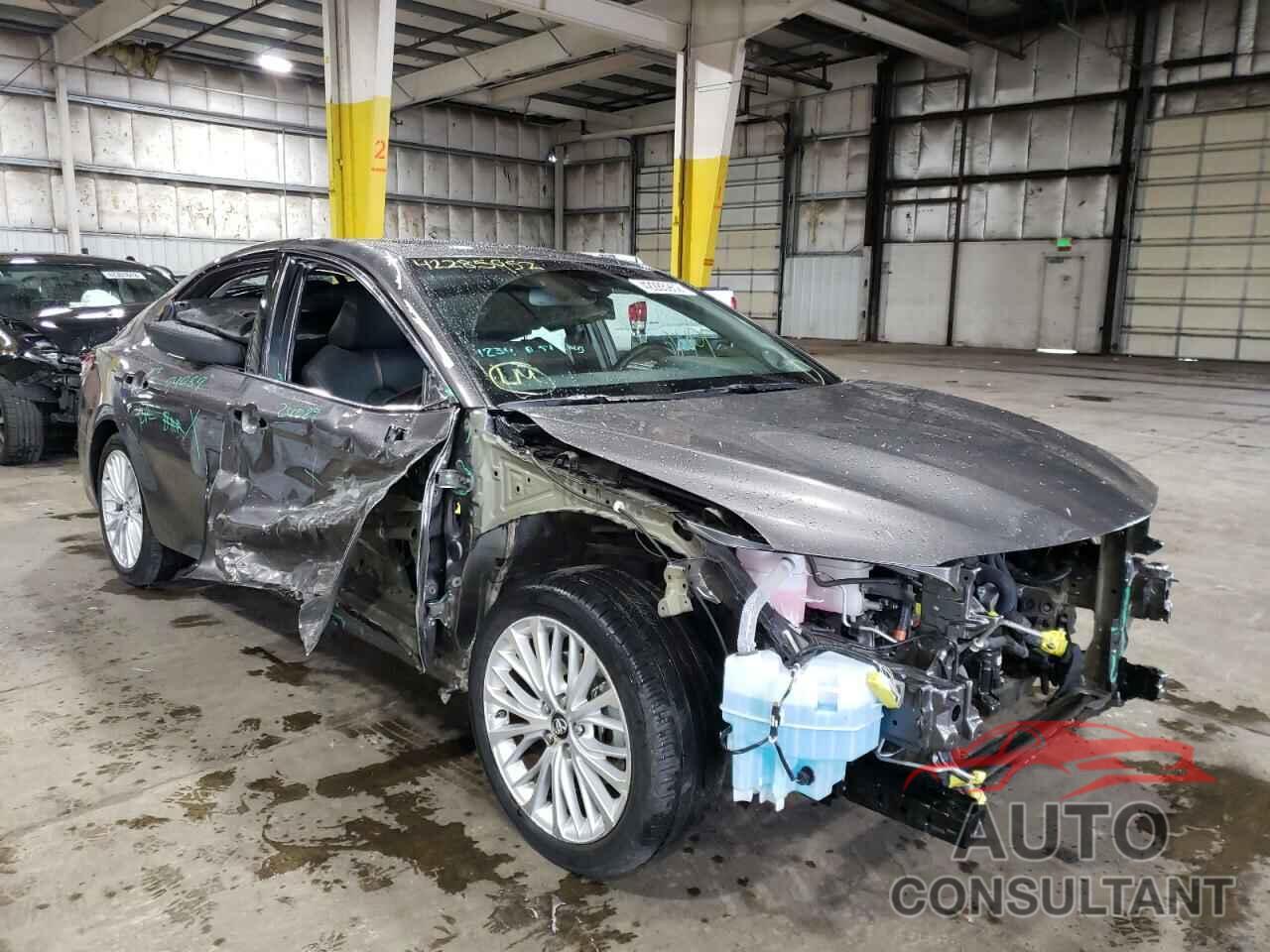TOYOTA CAMRY 2018 - 4T1B21HK4JU504796