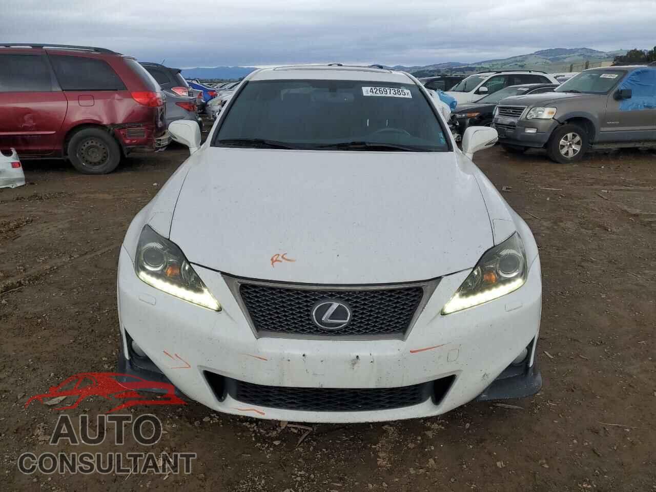 LEXUS IS 2012 - JTHBE5C24C5030077