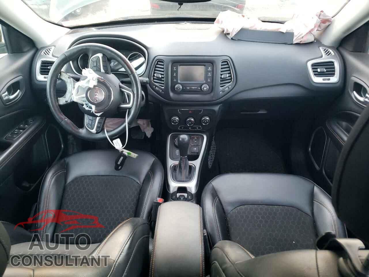 JEEP COMPASS 2018 - 3C4NJDBB3JT440677