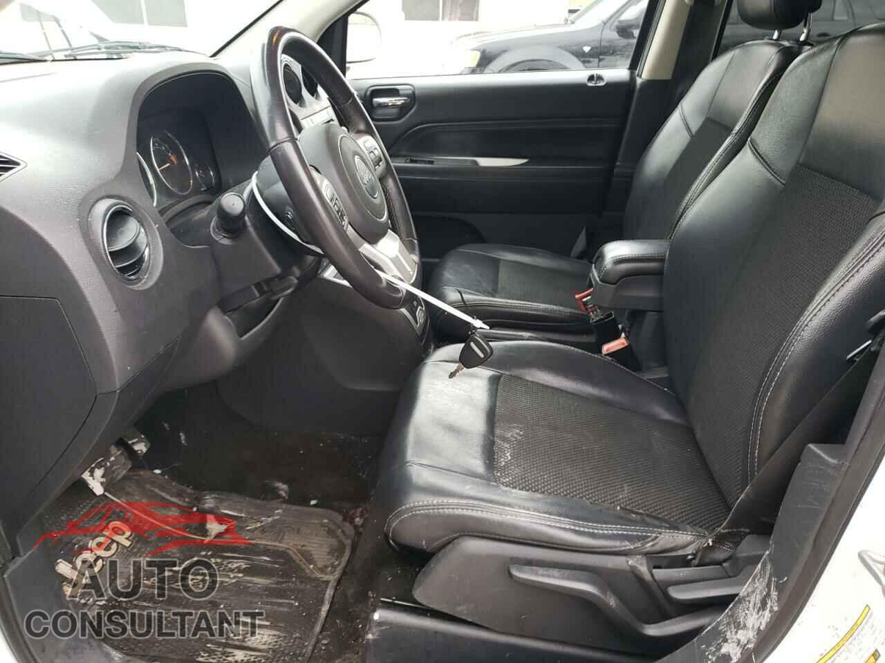 JEEP COMPASS 2014 - 1C4NJCEBXED512556