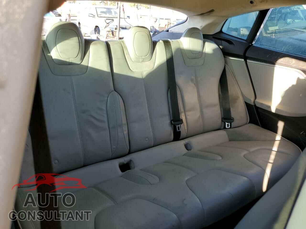 TESLA MODEL S 2015 - 5YJSA1H13FF080705