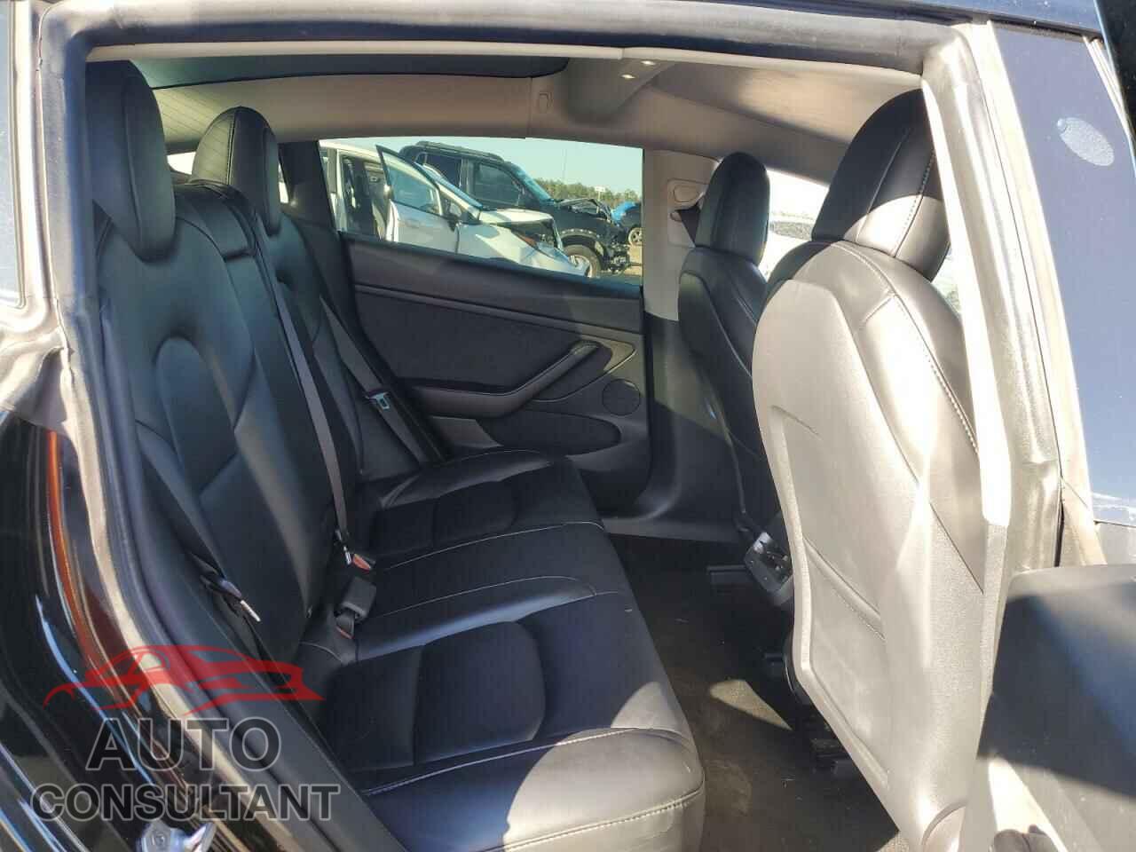 TESLA MODEL 3 2021 - 5YJ3E1EA8MF092813