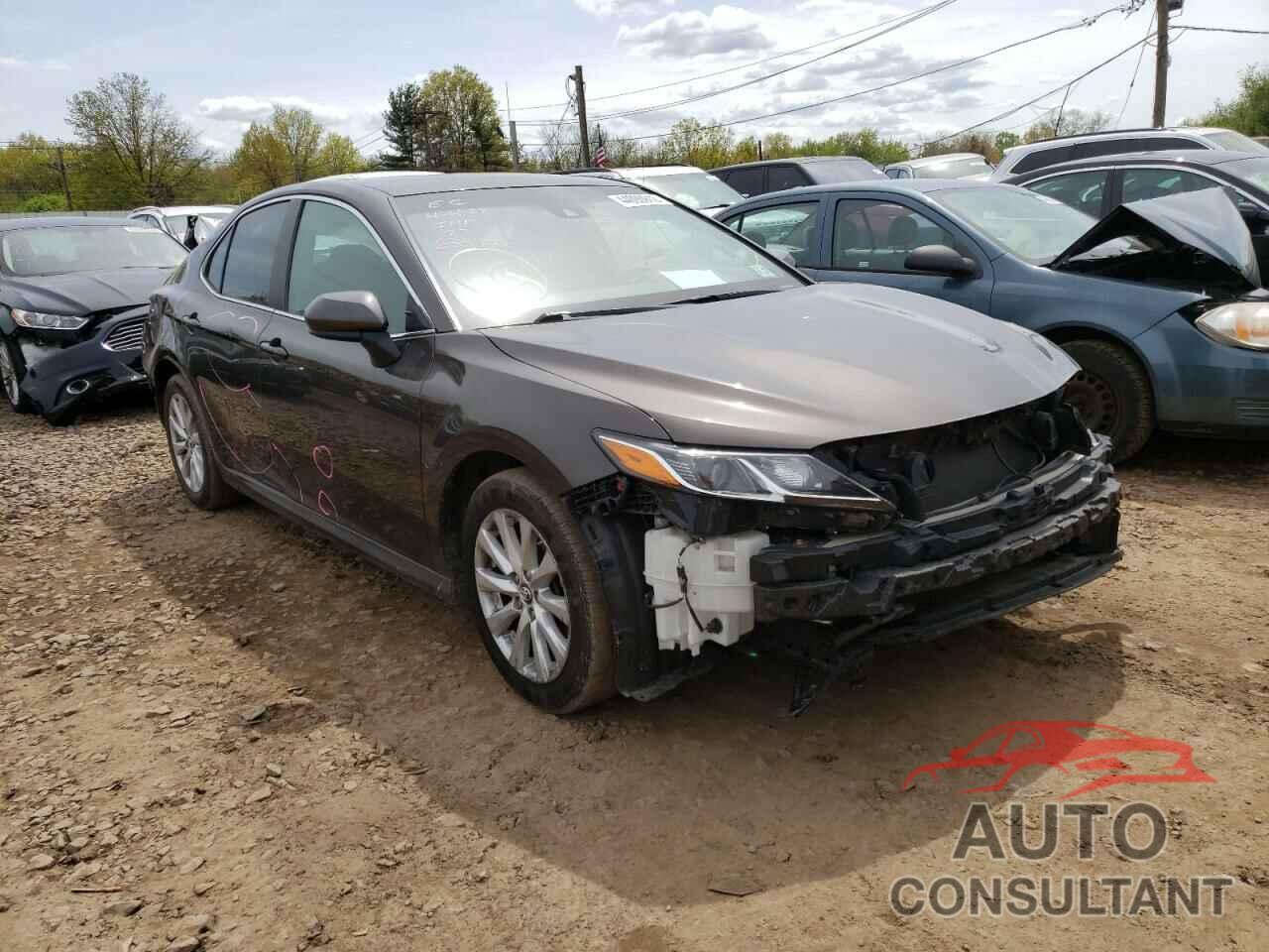 TOYOTA CAMRY 2018 - 4T1B11HK2JU591150