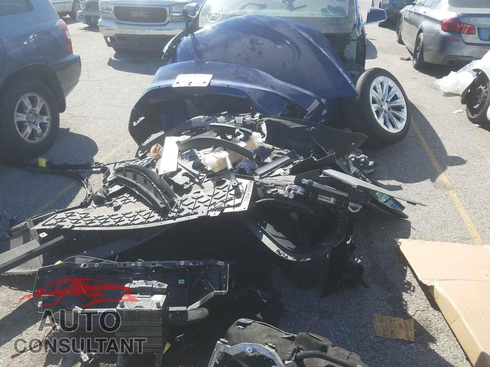 TESLA MODEL X 2018 - 5YJXCBE25JF105471