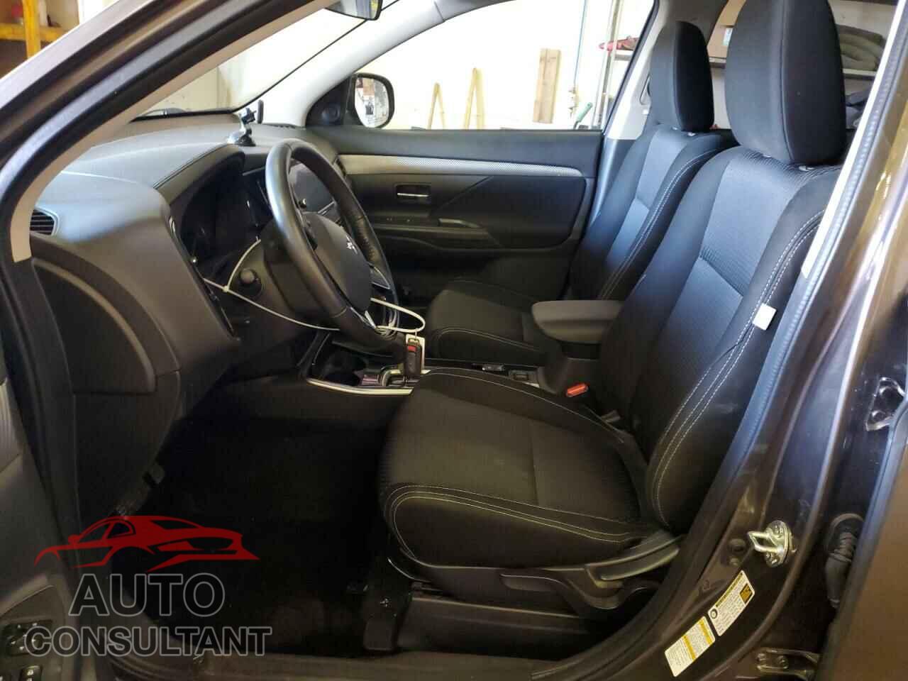 MITSUBISHI OUTLANDER 2017 - JA4AZ3A37HZ059780