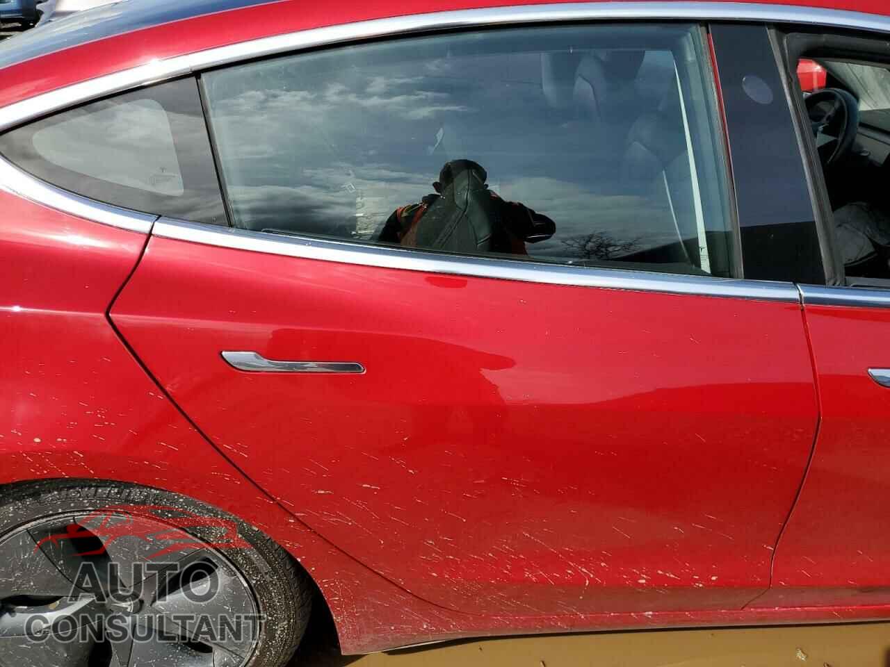 TESLA MODEL 3 2018 - 5YJ3E1EA9JF008932