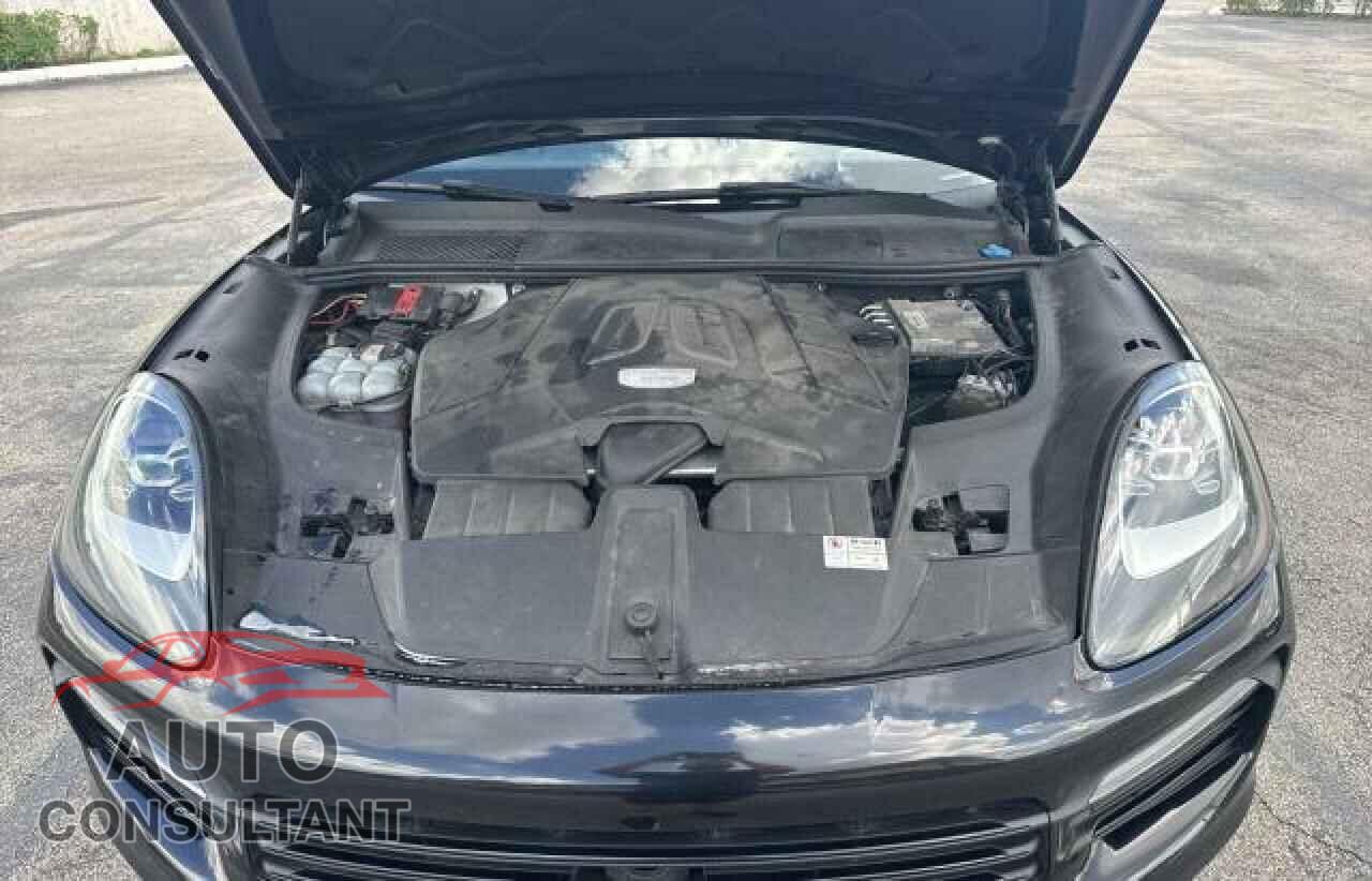 PORSCHE CAYENNE 2019 - WP1AA2AY3KDA00635