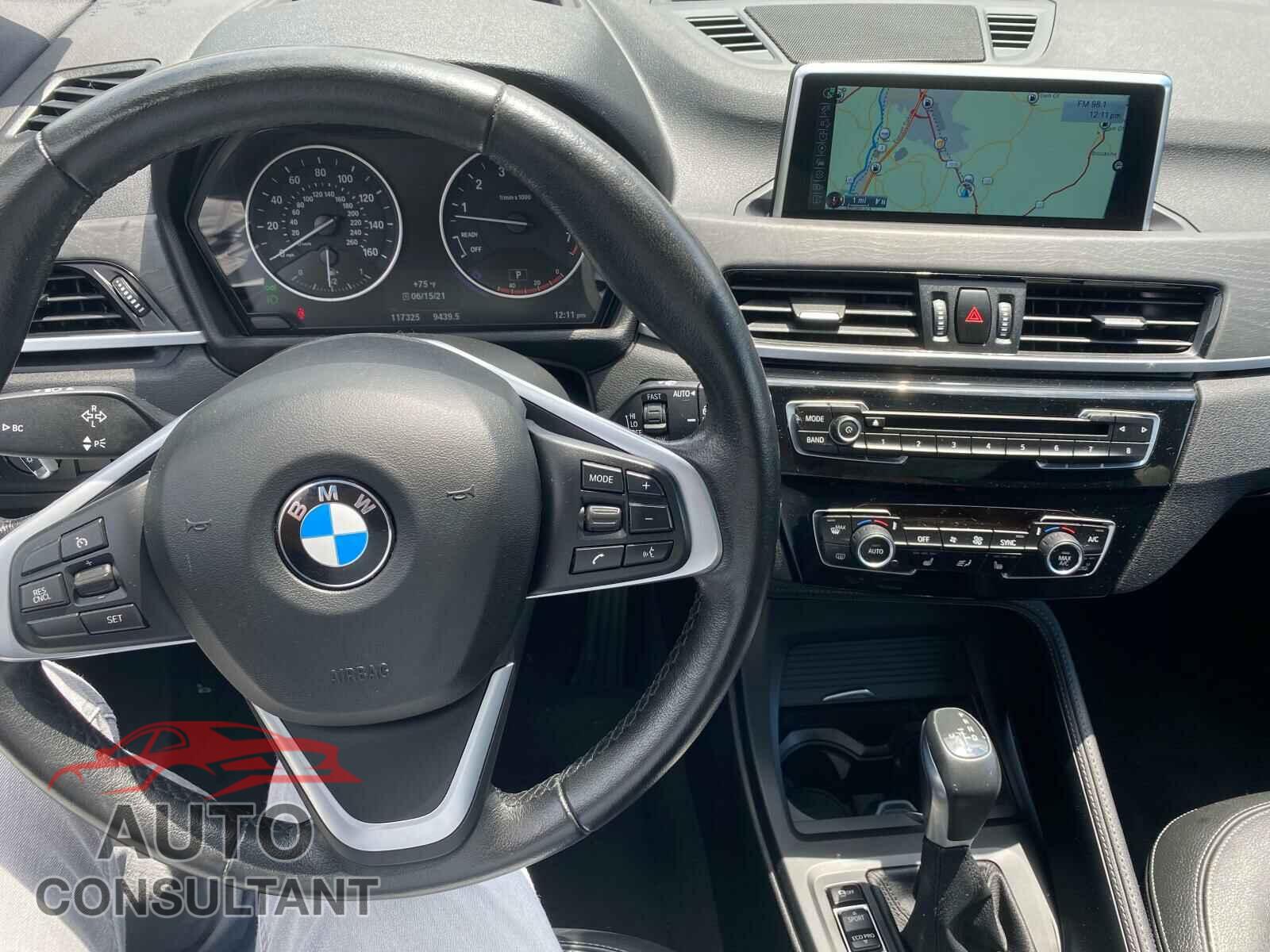 BMW X1 2017 - WBXHT3C32H5F72130