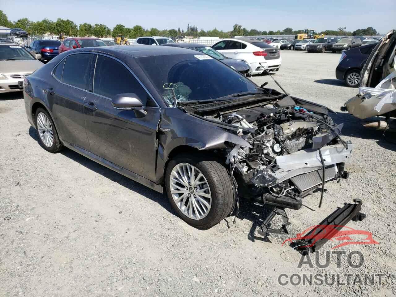 TOYOTA CAMRY 2018 - 4T1B21HK1JU005843