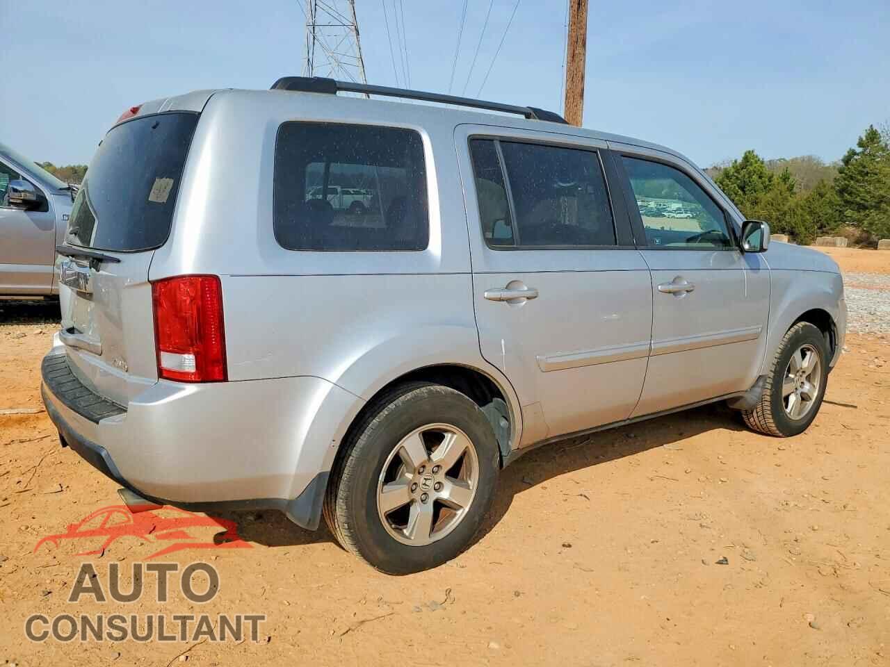 HONDA PILOT 2011 - 5FNYF4H55BB017924