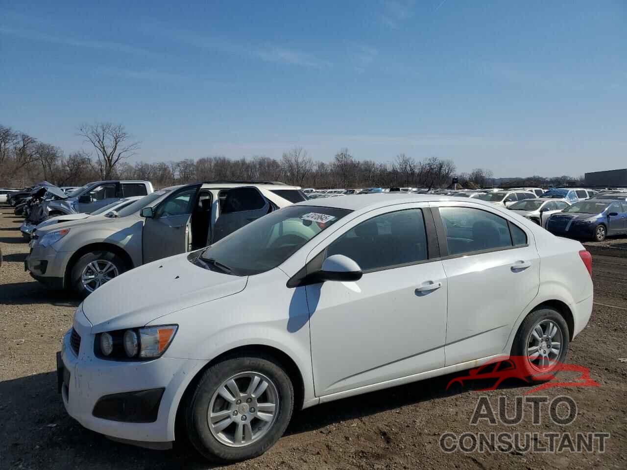 CHEVROLET SONIC 2012 - 1G1JB5SH0C4176227