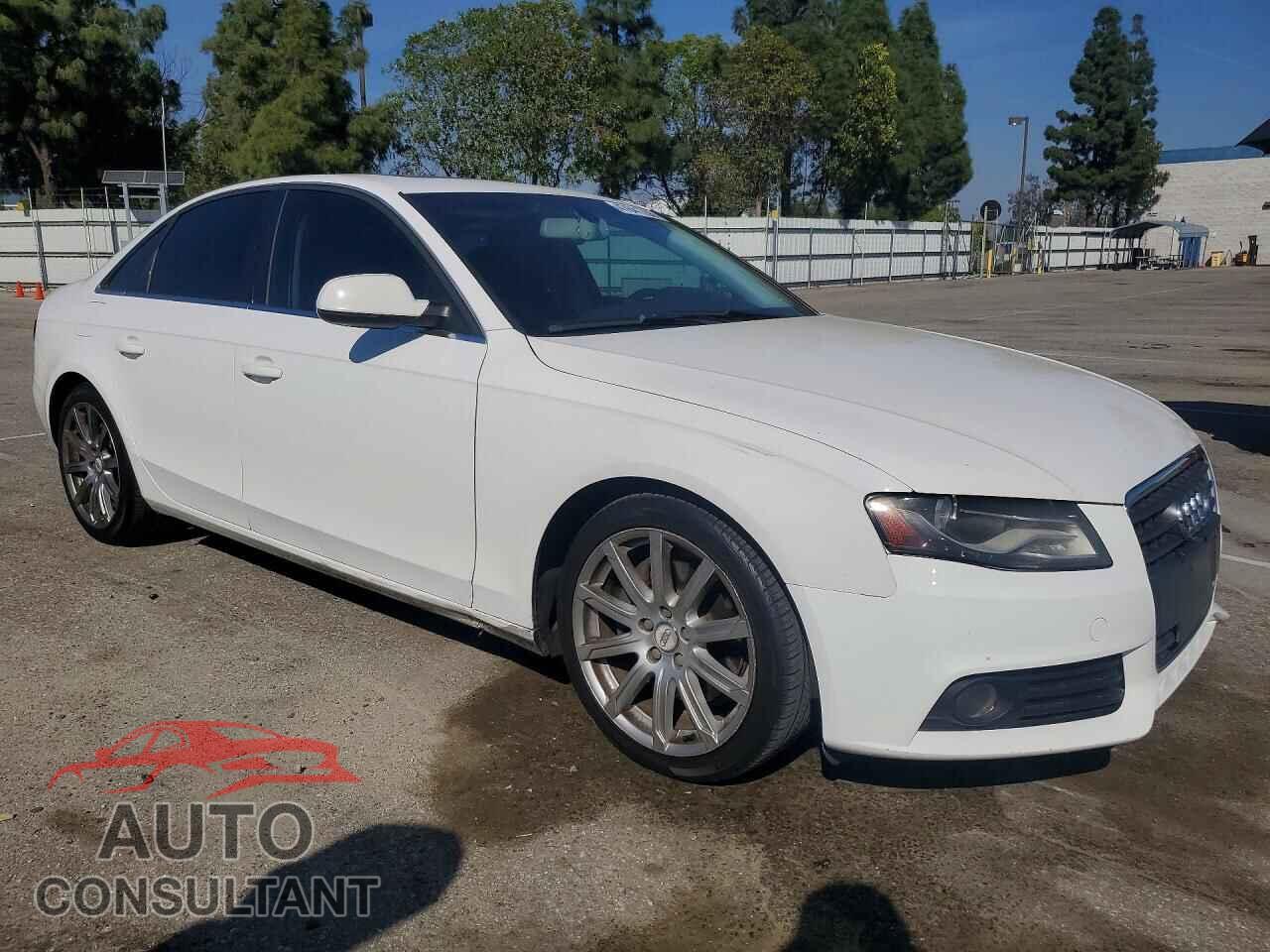 AUDI A4 2011 - WAUEFAFL0BN002135