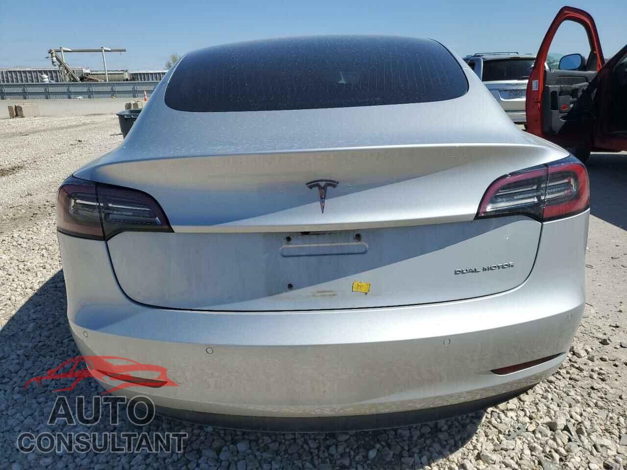 TESLA MODEL 3 2018 - 5YJ3E1EB6JF112819